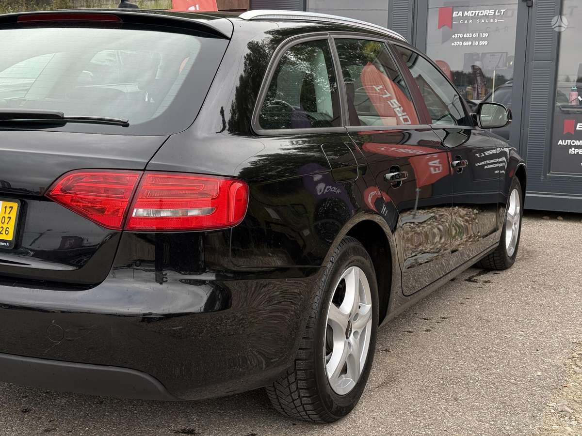 Audi A4 2009 — photo 9