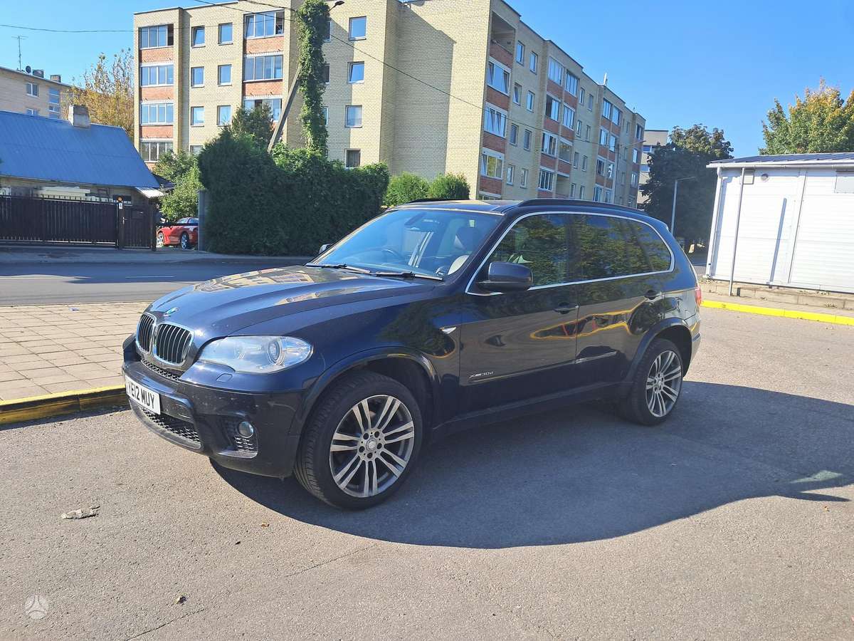 BMW X5 2012 — photo 13