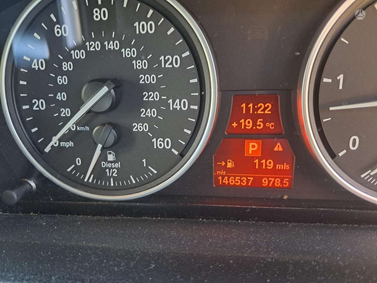 BMW X5 2012 — photo 26