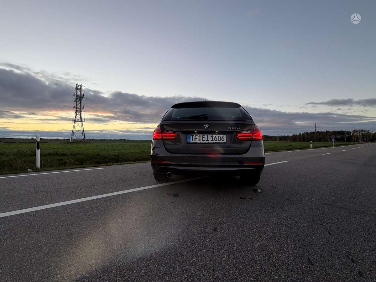 BMW 318 2013 — photo 10