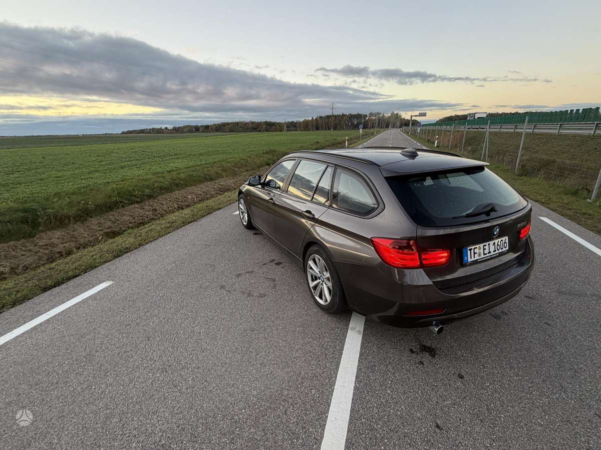 BMW 318 2013 — photo 11
