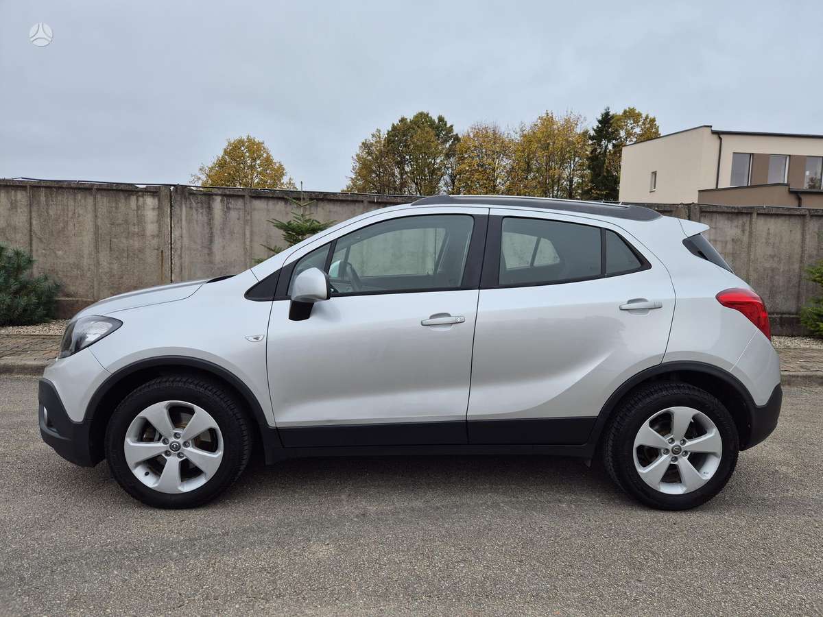 Opel Mokka 2015 — rear view