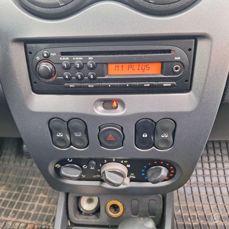 Dacia Duster 2010 — photo 10