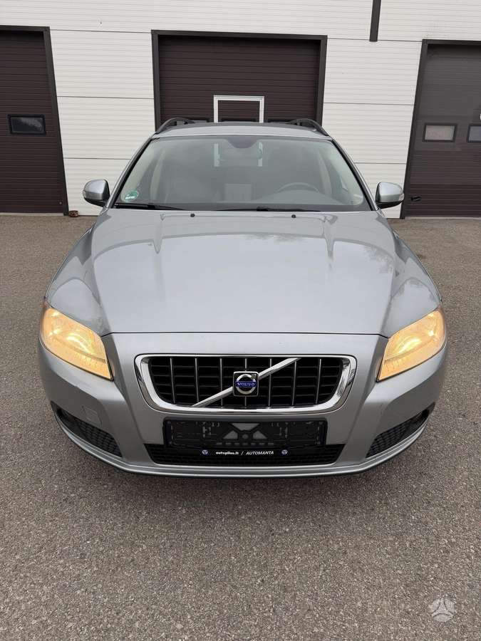 Volvo V70 2009 — photo 19