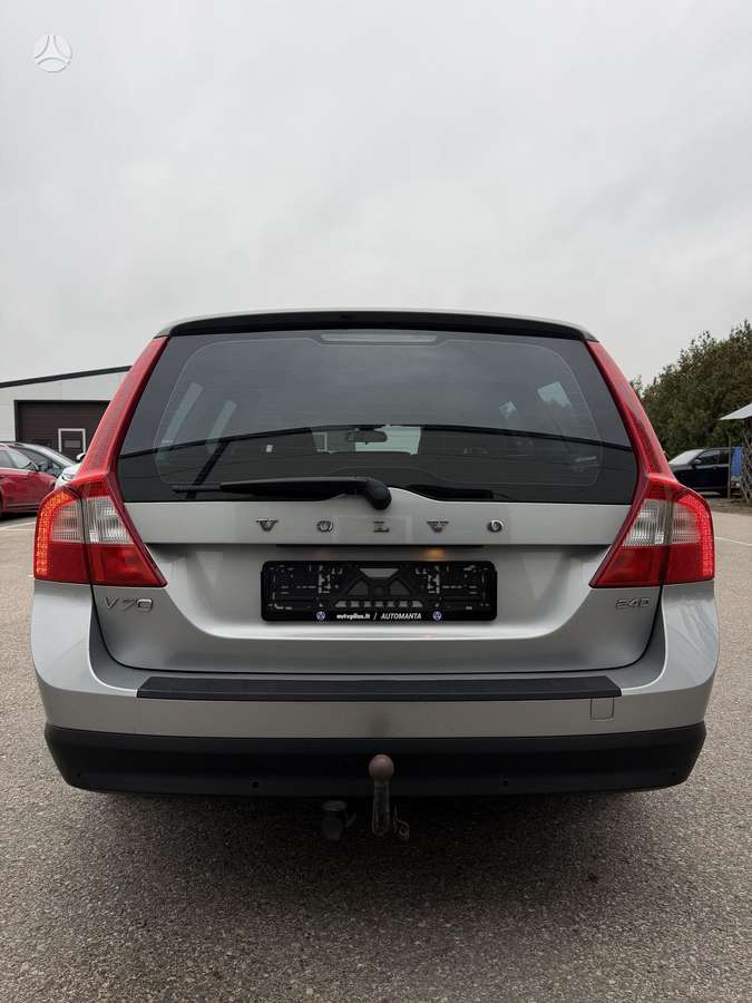 Volvo V70 2009 — photo 20