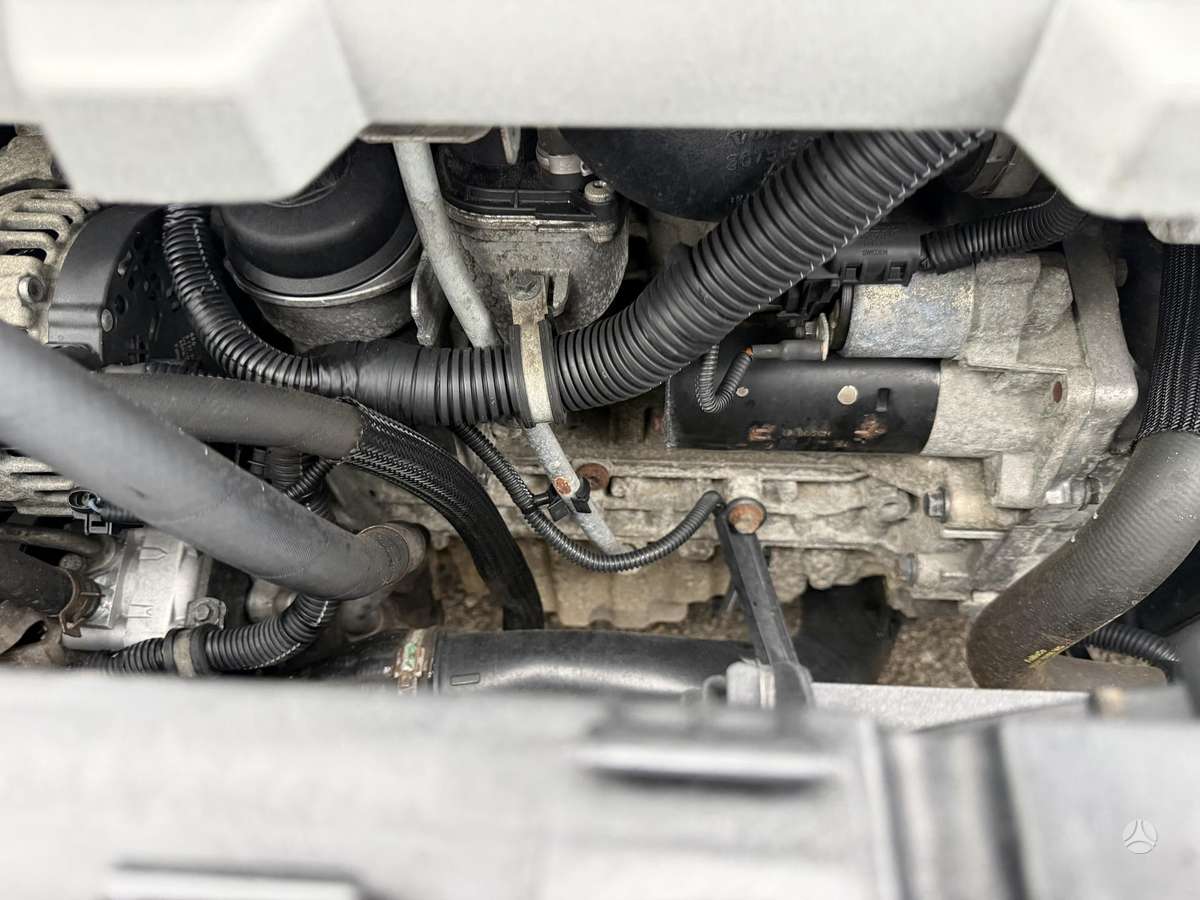 Volvo V70 2009 — photo 22
