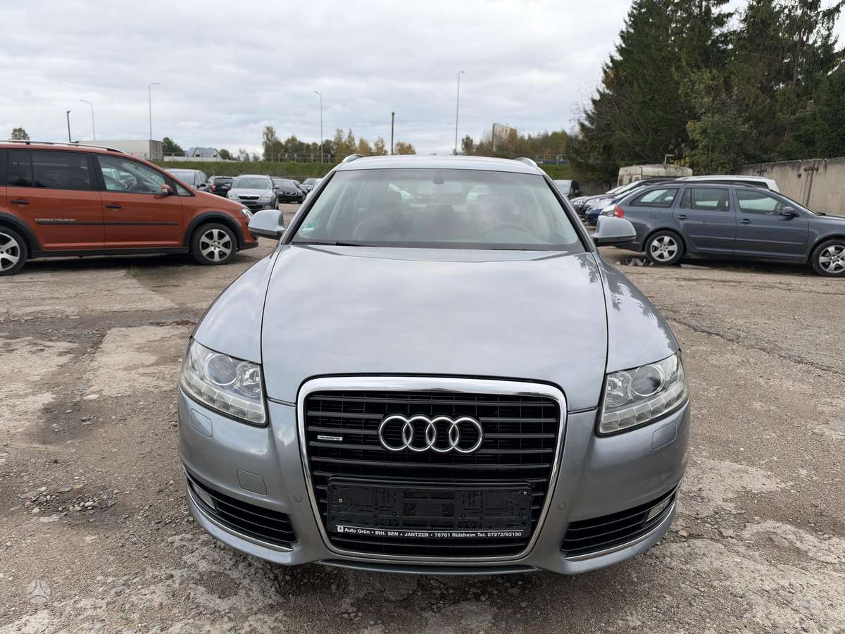 Audi A6 2011 — салон