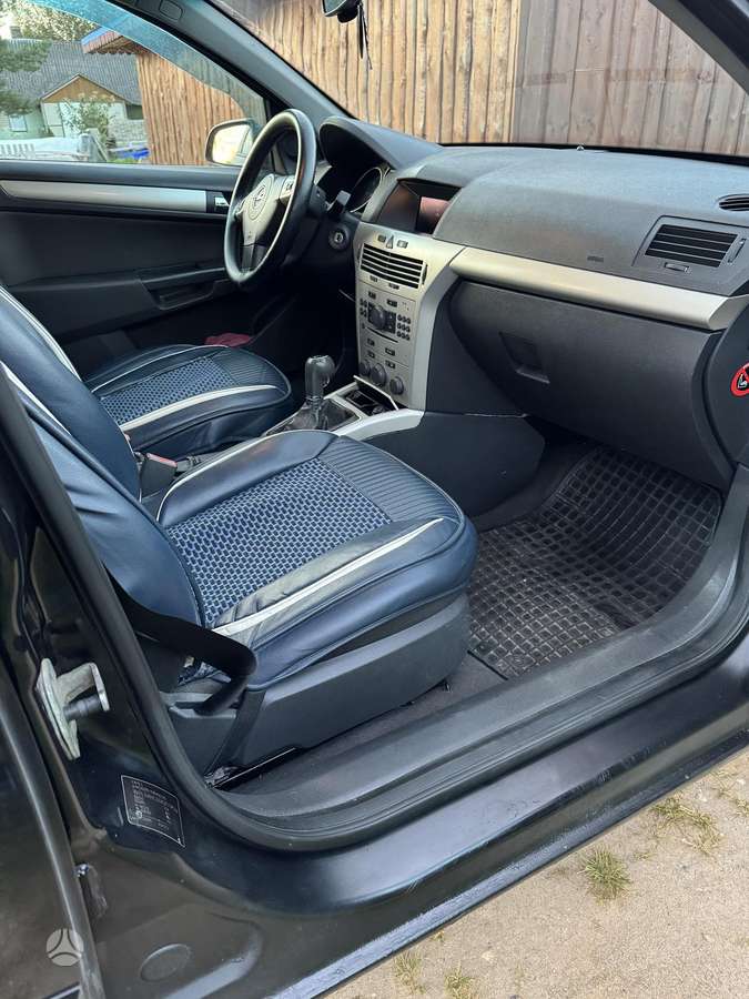 Opel Astra 2007 — photo 10