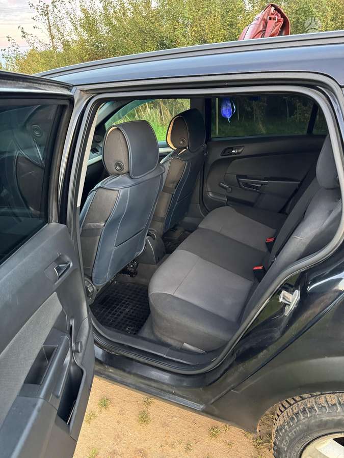 Opel Astra 2007 — photo 11