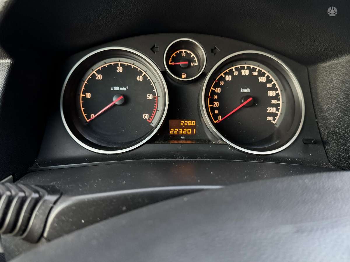 Opel Astra 2007 — photo 14