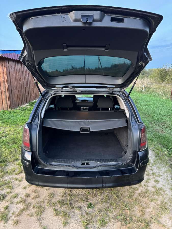 Opel Astra 2007 — photo 17
