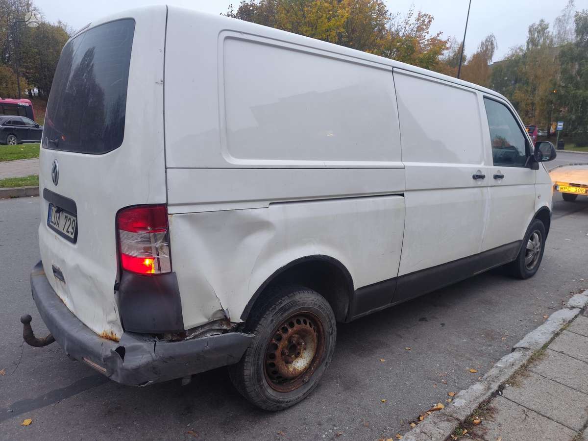 Volkswagen Transporter 2011 — photo 5