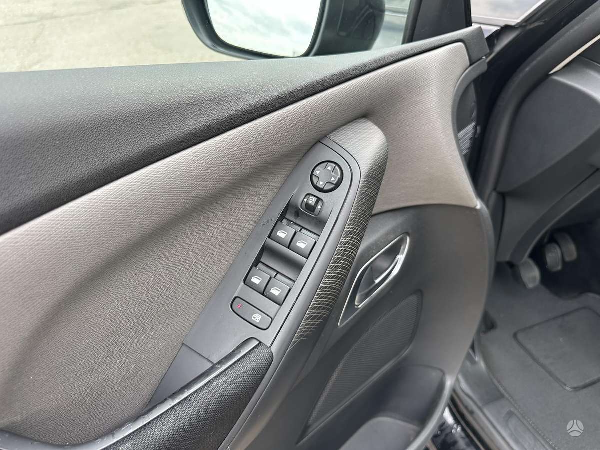 Citroen C4 2014 — фото 17