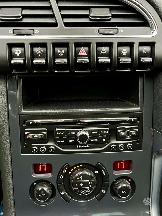 Peugeot 3008 2014 — photo 17