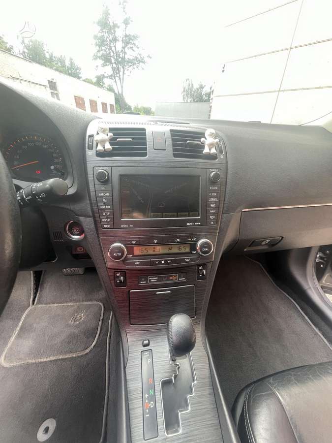 Toyota Avensis 2009 — photo 12