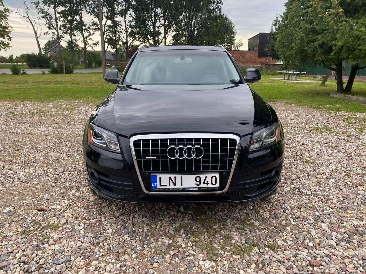 Audi Q5 2012 — rear view