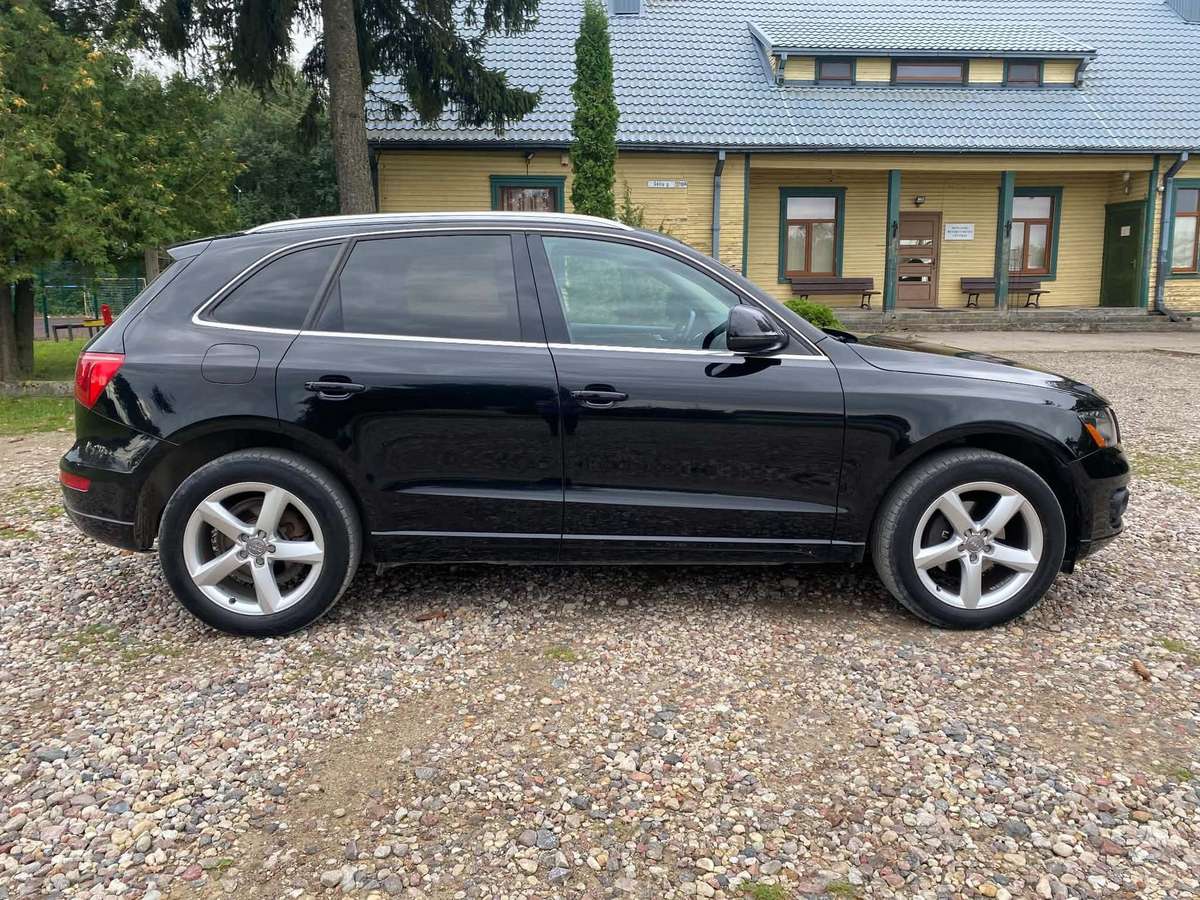 Audi Q5 2012 — engine 1984 cm³, 211 HP (155kW)