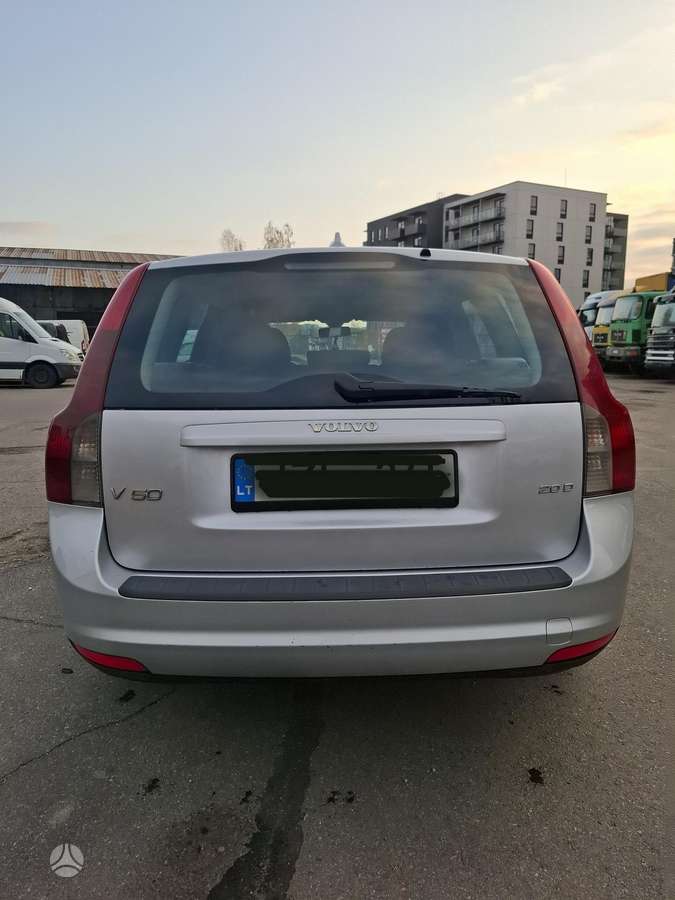 Volvo V50 2008 — photo 10