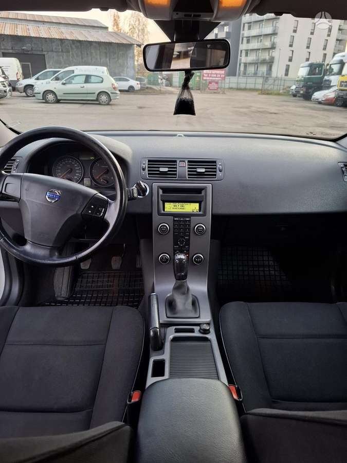 Volvo V50 2008 — photo 12