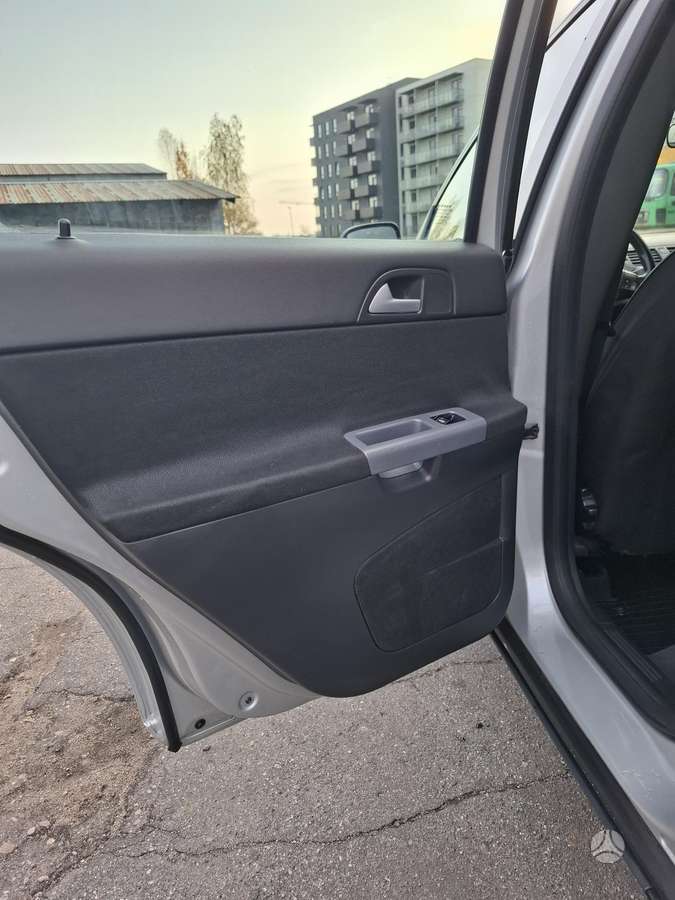 Volvo V50 2008 — photo 20