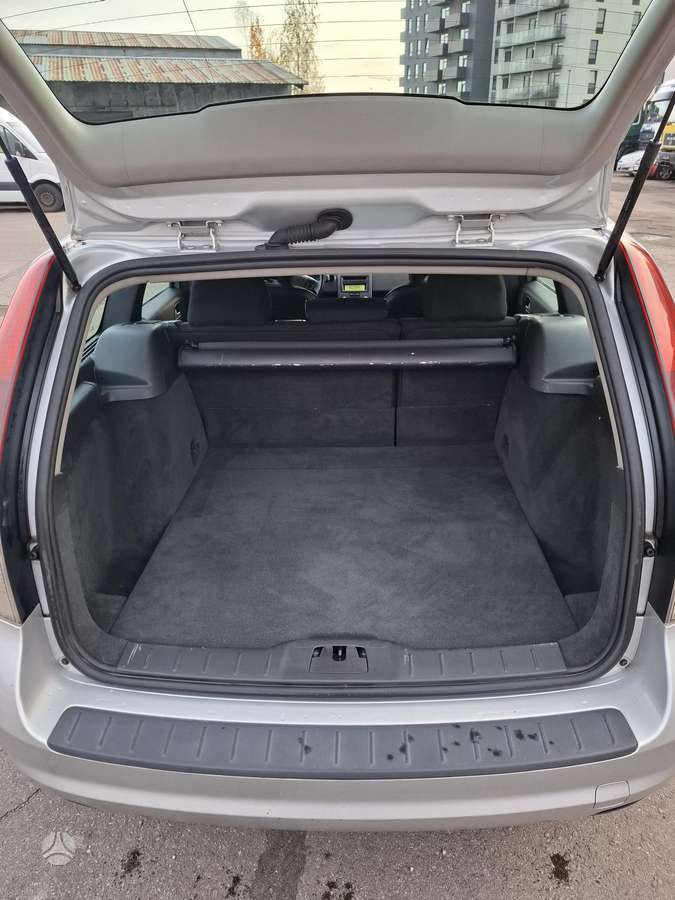 Volvo V50 2008 — photo 24