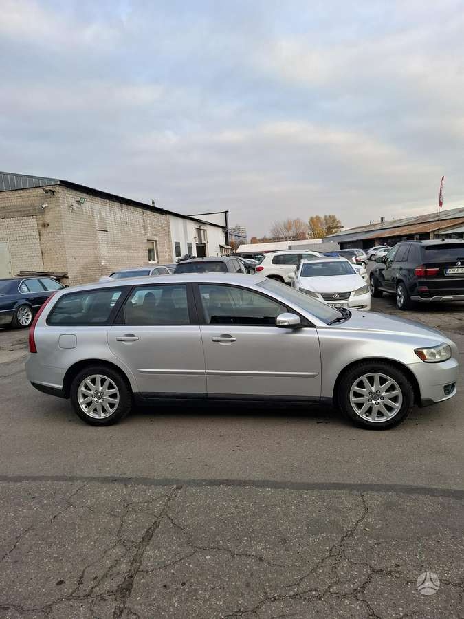 Volvo V50 2008 — photo 7