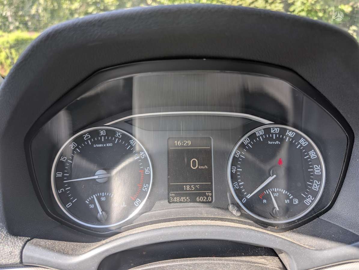 Skoda Octavia 2011 — photo 9