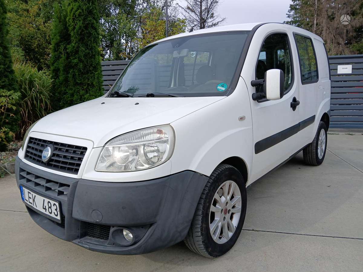 Fiat Doblo 2007 — rear view
