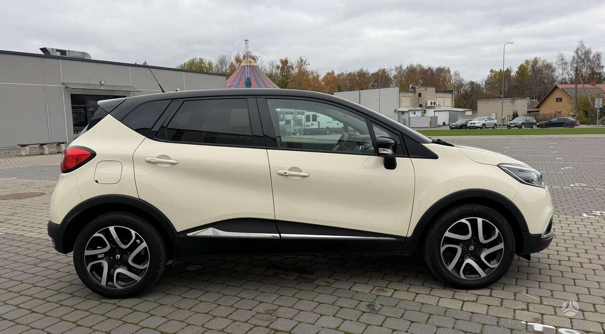 Renault Captur 2014 — engine 898 cm³, 90 HP (66kW)