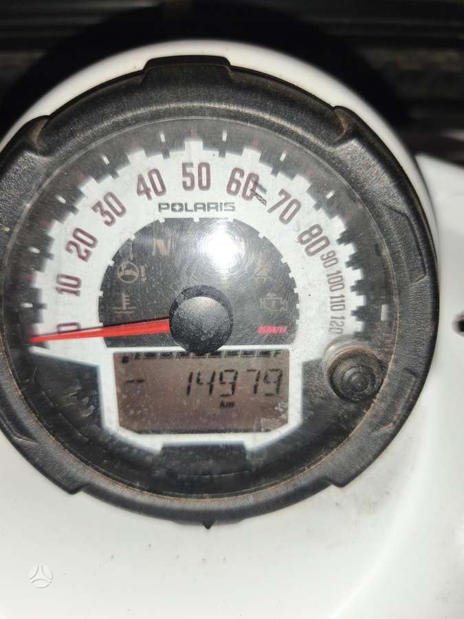 Polaris Ranger 2012 — engine 900 cm³