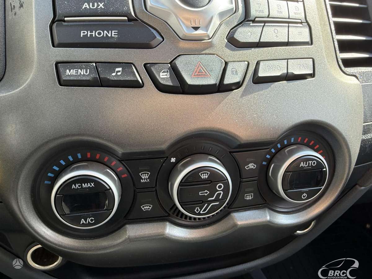 Ford Ranger 2014 — фото 25
