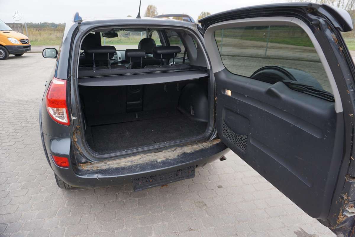 Toyota RAV4 2007 — photo 16