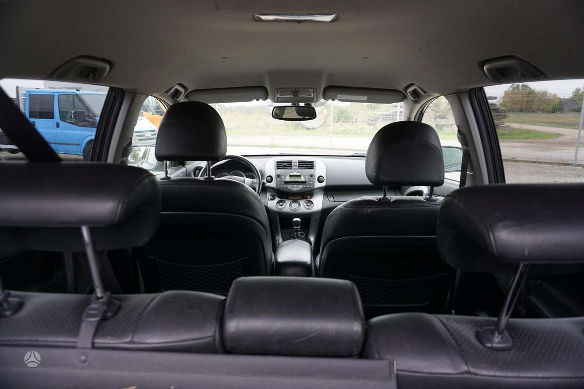 Toyota RAV4 2007 — photo 17