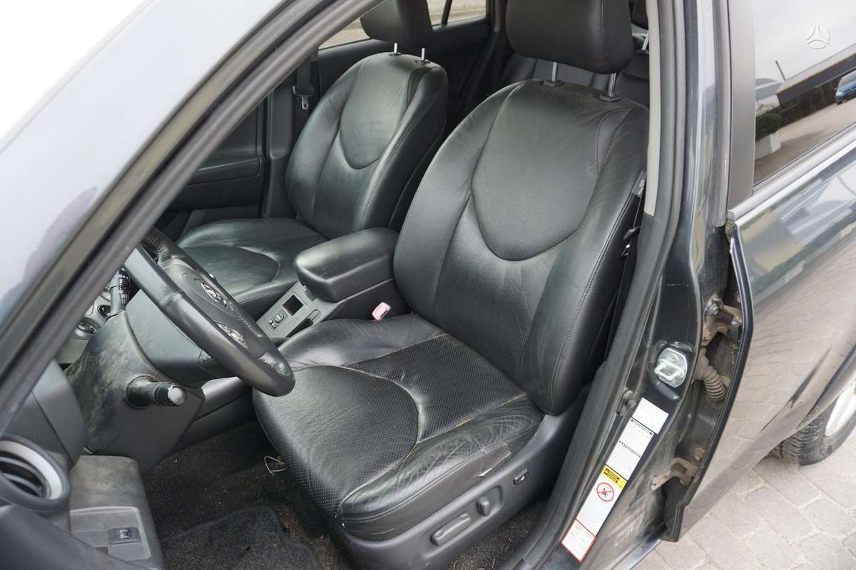 Toyota RAV4 2007 — photo 6