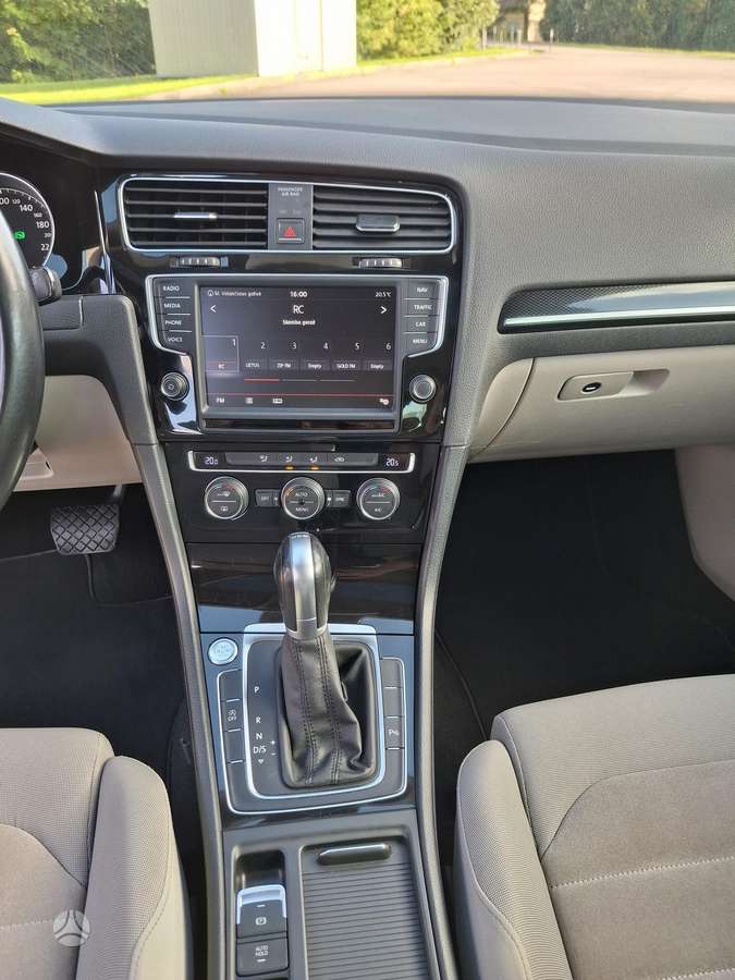 Volkswagen Golf 2014 — photo 12