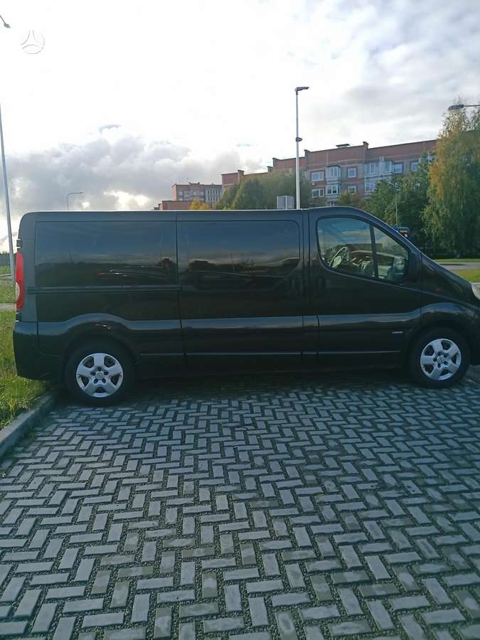 Opel Vivaro 2007 — interior