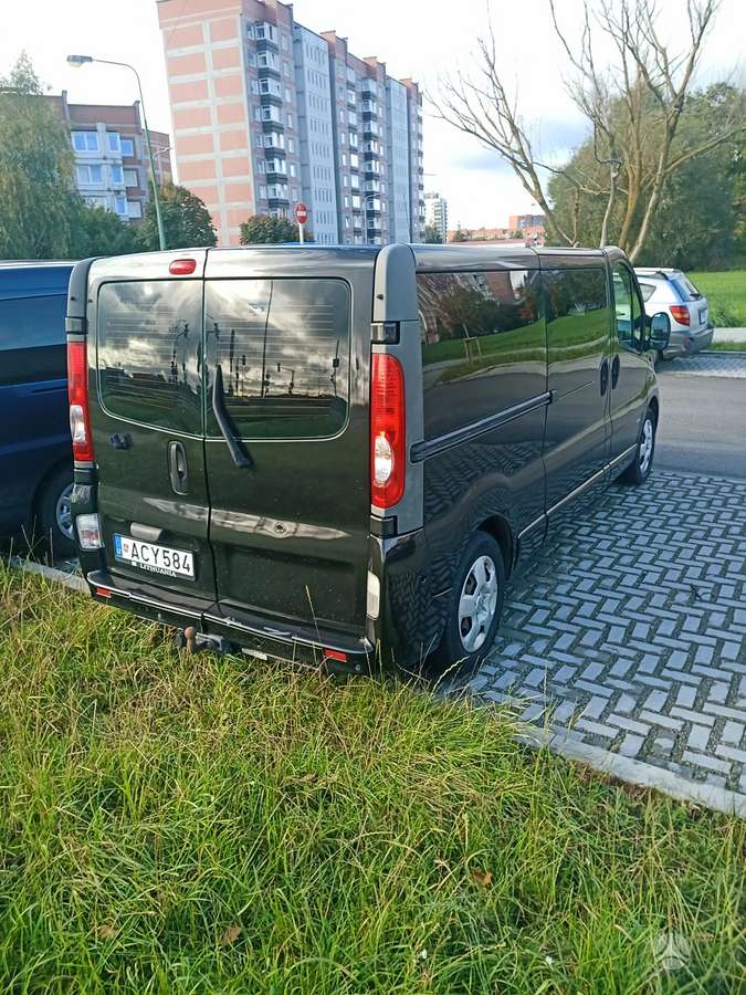 Opel Vivaro 2007 — engine 2000 cm³, 114 HP (84kW)