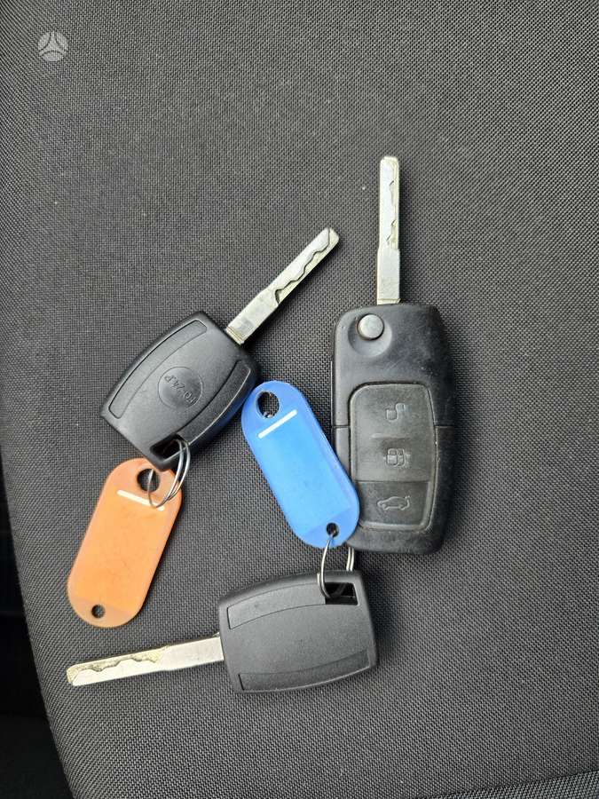 Ford Focus 2008 — photo 9