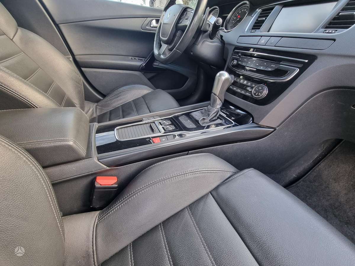 Peugeot 508 2015 — фото 10