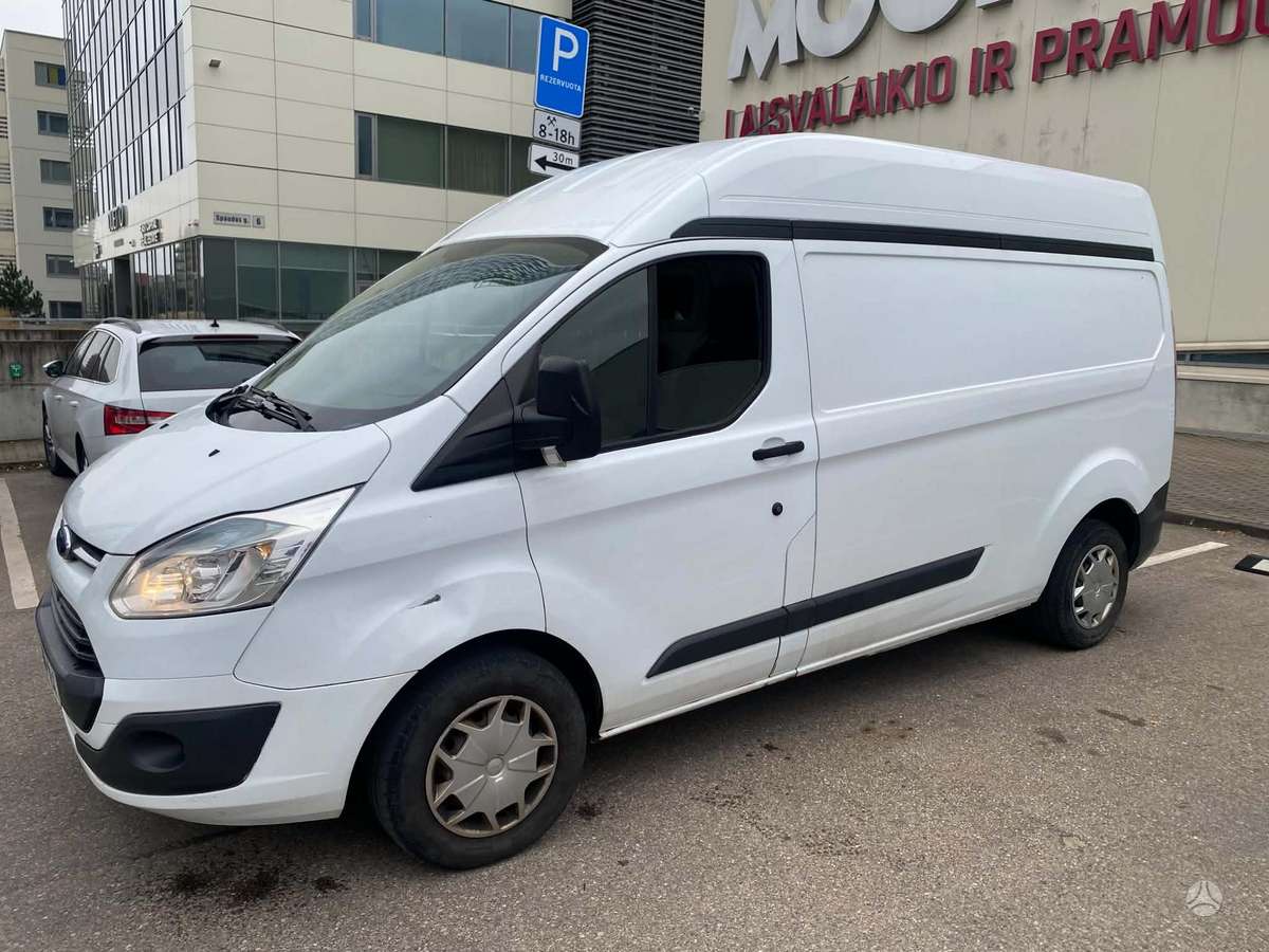 Ford Transit 2015 — вигляд ззаду