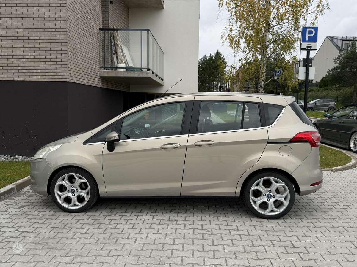 Ford B-MAX, 2013