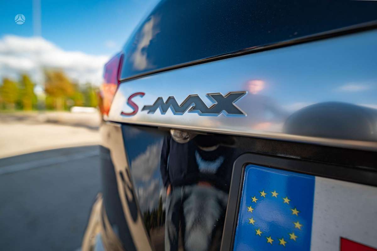 Ford S-MAX 2011 — photo 15