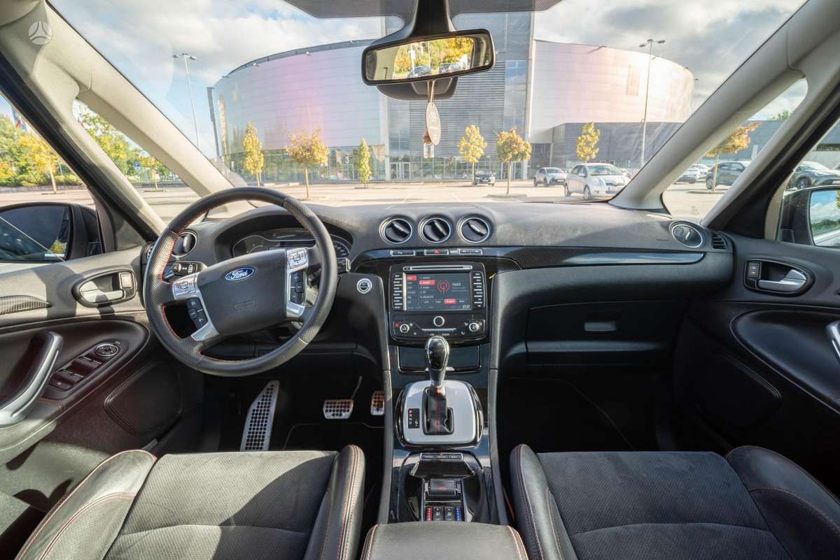 Ford S-MAX 2011 — photo 9