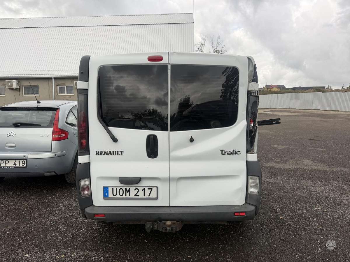 Renault Trafic 2004 — photo 5