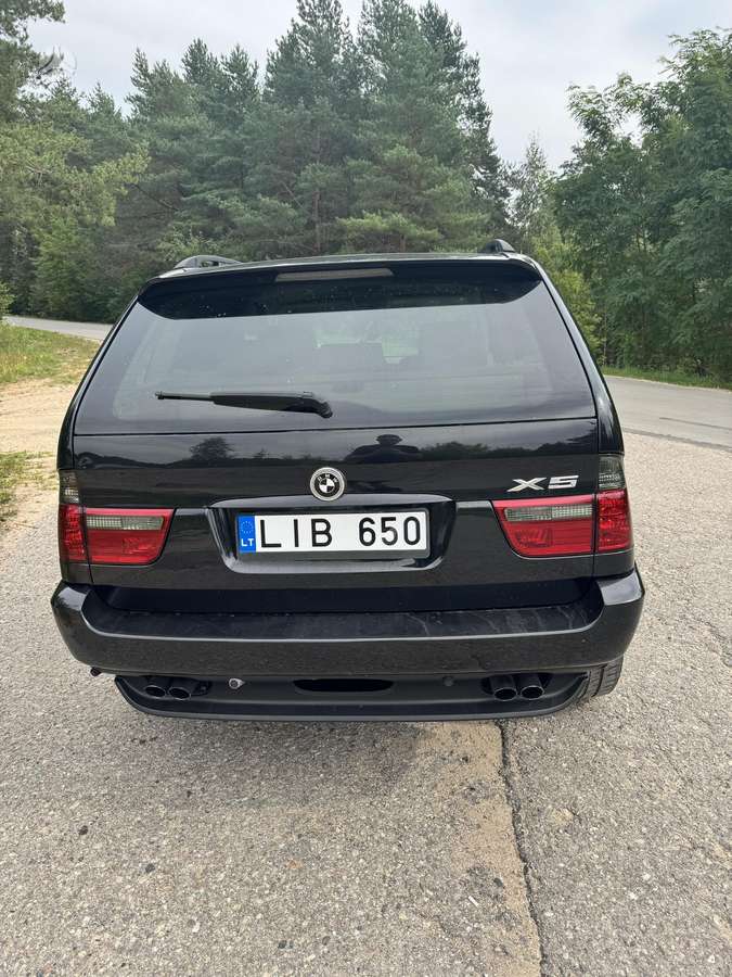 BMW X5 2004 — салон