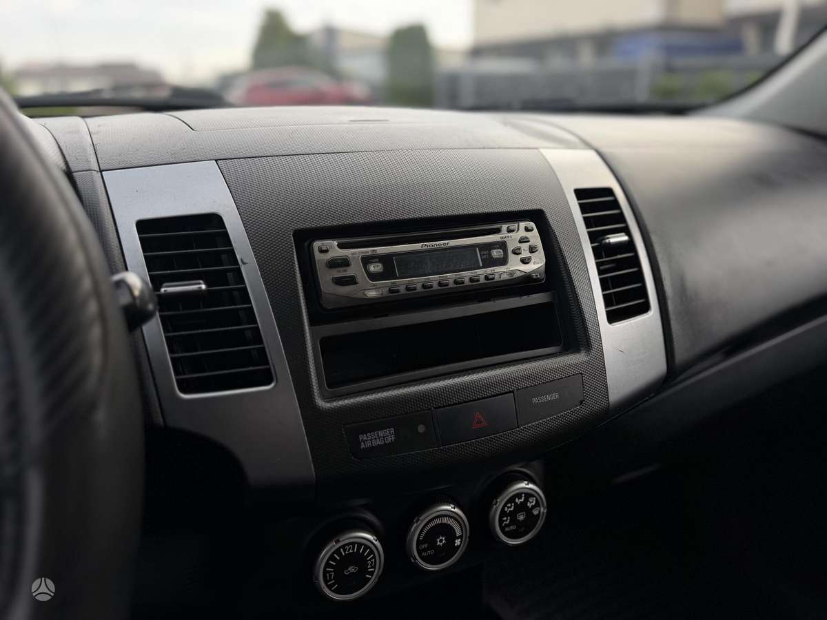 Mitsubishi Outlander 2008 — photo 15