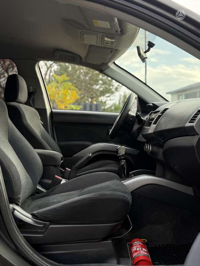 Mitsubishi Outlander 2008 — photo 8