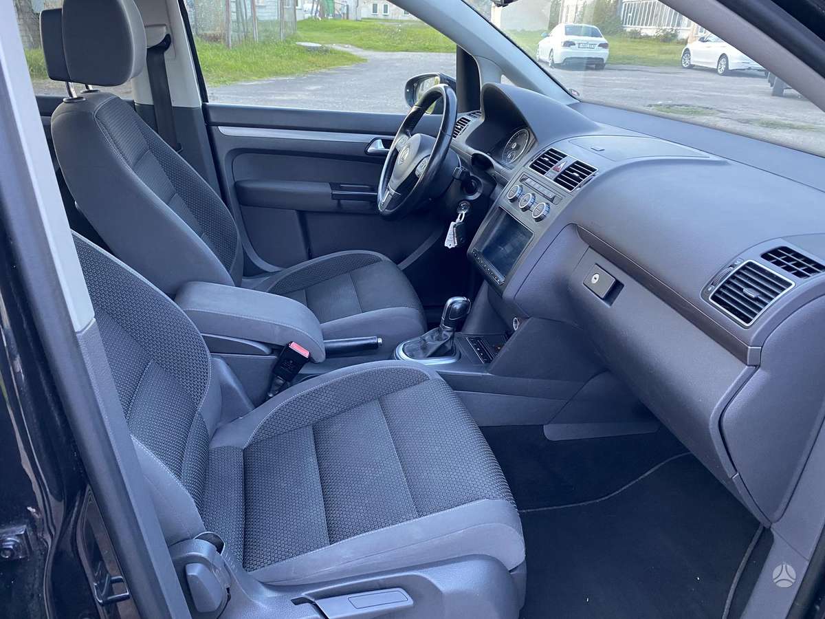 Volkswagen Touran 2014 — photo 15