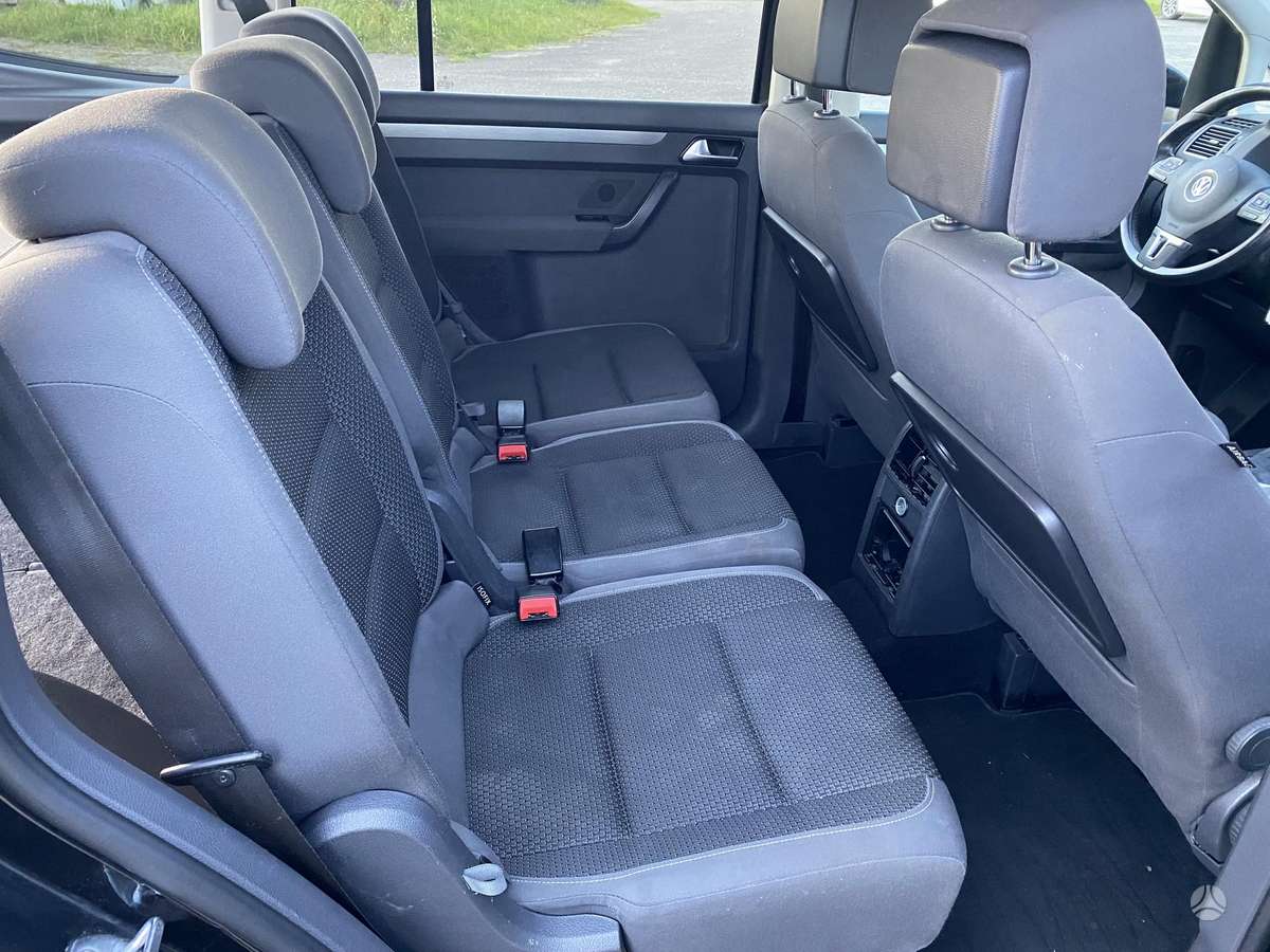 Volkswagen Touran 2014 — photo 16