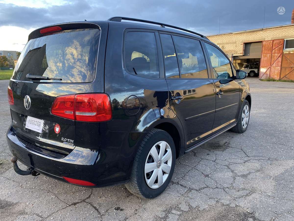 Volkswagen Touran 2014 — engine 1968 cm³, 140 HP (103kW)